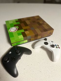 Minecraft limited edition Xbox one Minecraft limited edition!!!