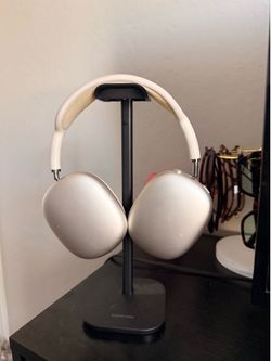 AirPod Maxes