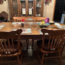 China Cabinet And Dining Table 