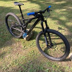 Stumpjumper Alloy 2021 Black trail bike