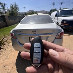 Car Keys/Fobs/Llaves De Autos