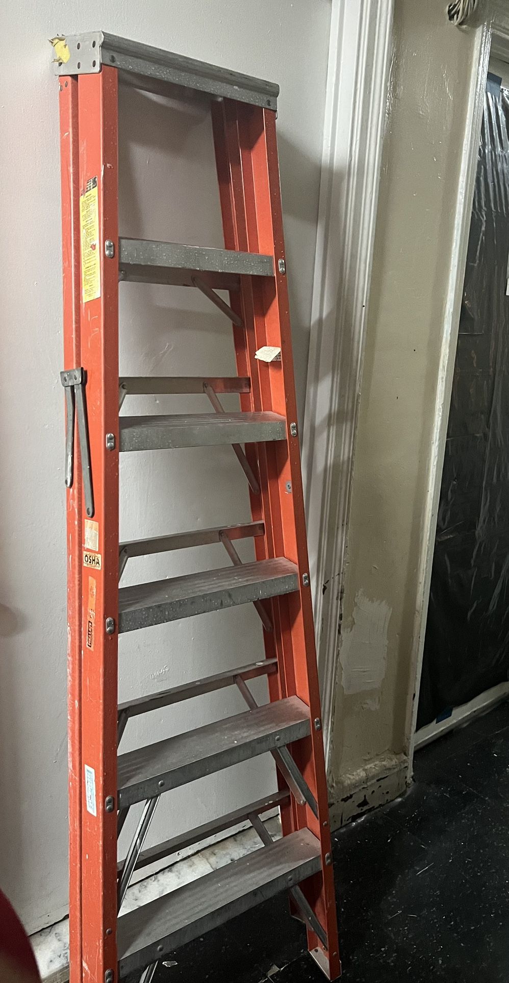 6ft Ladder OSHA approved Werner