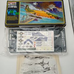 McDonnell Douglas. Voodoo rf-101c. 
Model kit. 

