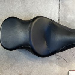 Motorcycle seat