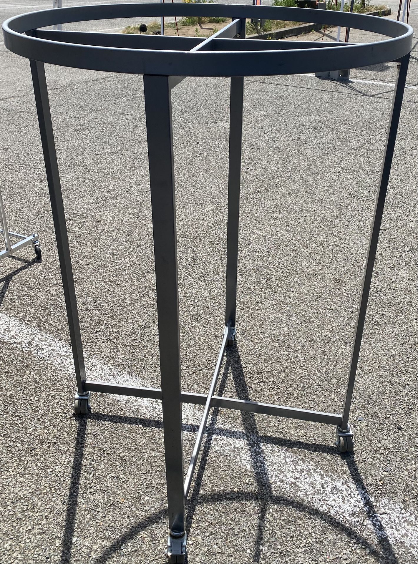Clothe Rack Color Silver