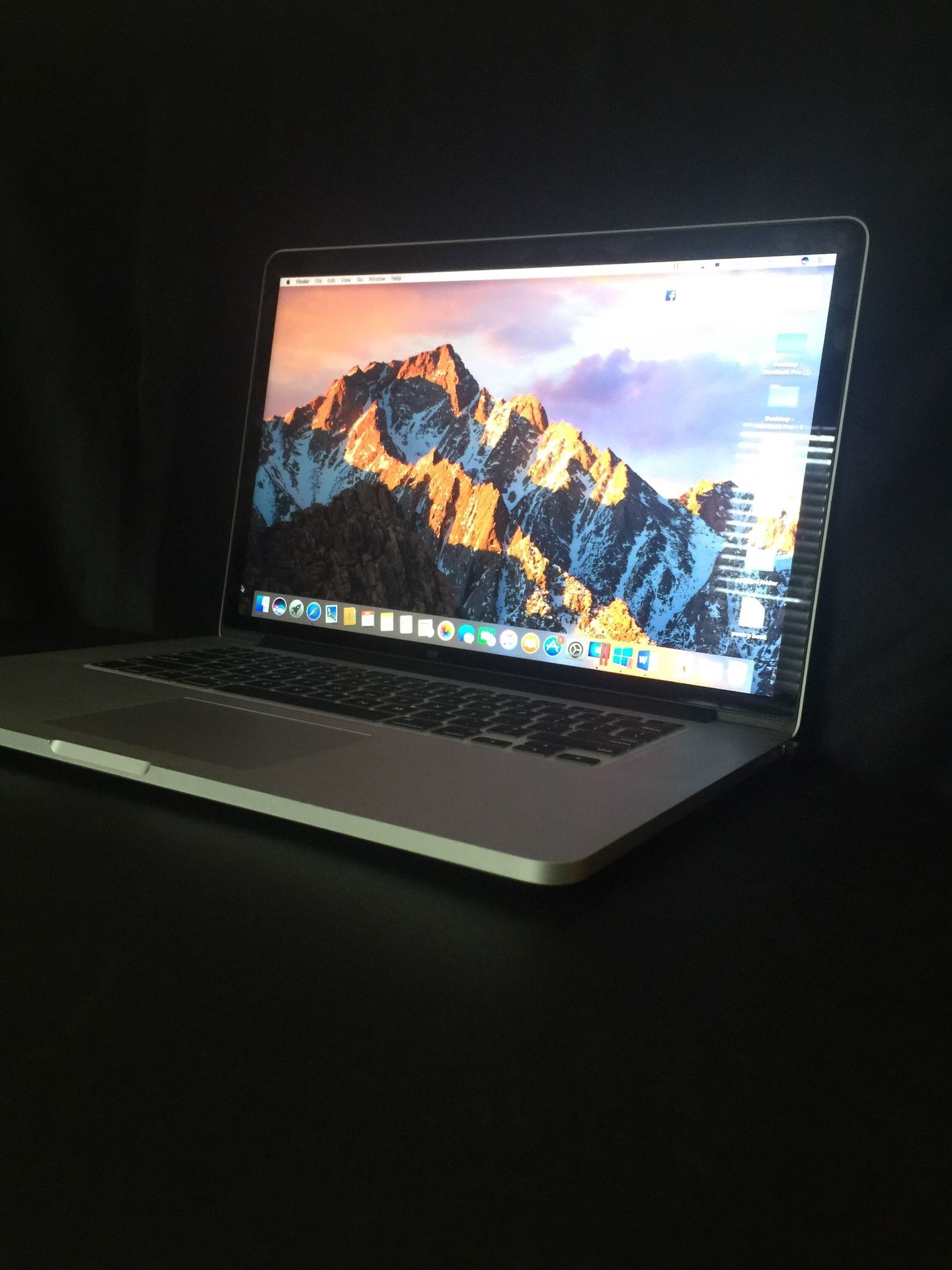 Core i7, 2013 Retina display. 15” with SSD drive, Intel graphics card and 16 gigabytes.