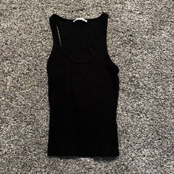 Black tank top size small