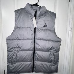 Brand New Men’s Size Large Puffer Vest By Reebok $23