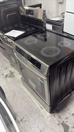 Frigidaire induction range with convection