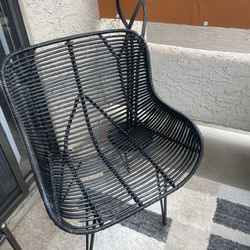 Black Woven Metal Accent Chair – Modern Patio / Boho Style