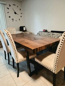 Dining Table style Rustic Wood with 4 Chairs