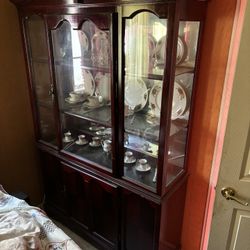 China cabinet 