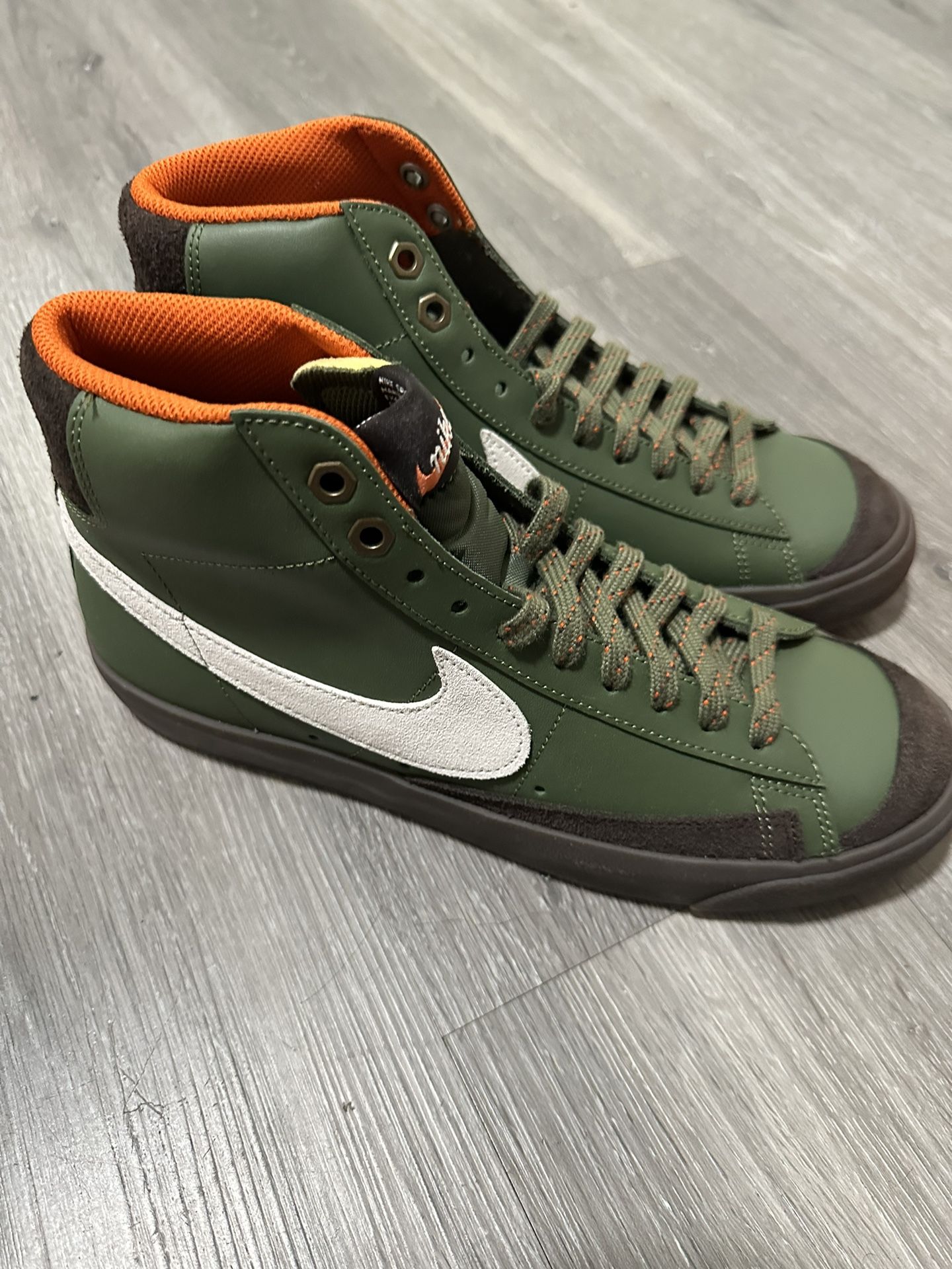 Mens Size 9.5 Nike Blazer Mid 77 Vintage