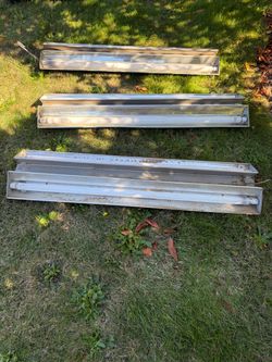 Fluorescent shop lights