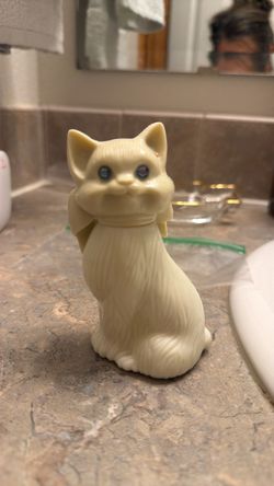 Vintage 1975 Avon Blue Eyes Cat Topaze Cologne Bottle – Milk Glass Rhinestone Eyes