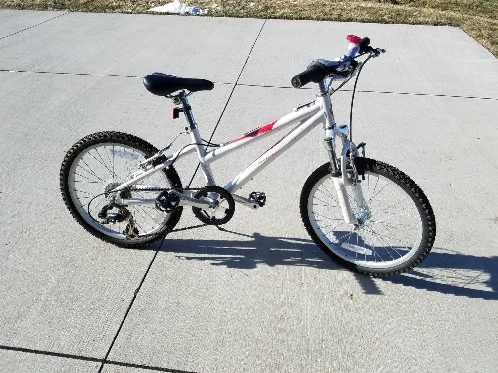 Schwinn Lotus 20" Girls Mountain Bike