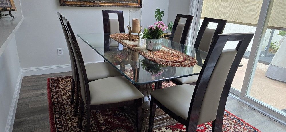 Dinning Table