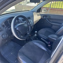 2004 Ford Focus ZX4