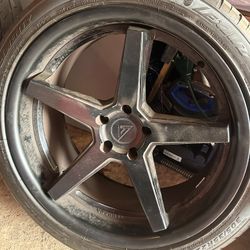 Ferrera FR5 22x10.5 