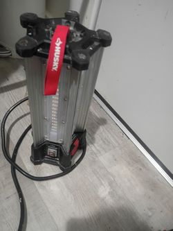 Husky fload construction light