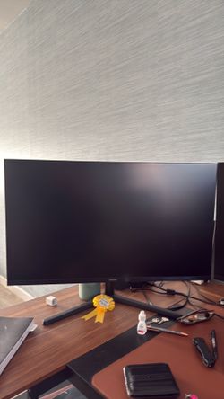 3 Samsung 32” S32B304NWN