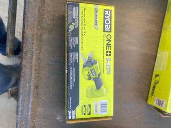 RYOBI  pruners