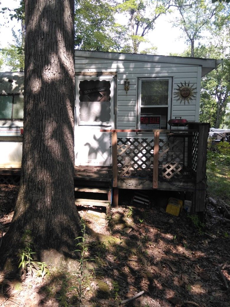 Trailer/Addition Moraine Camplands
