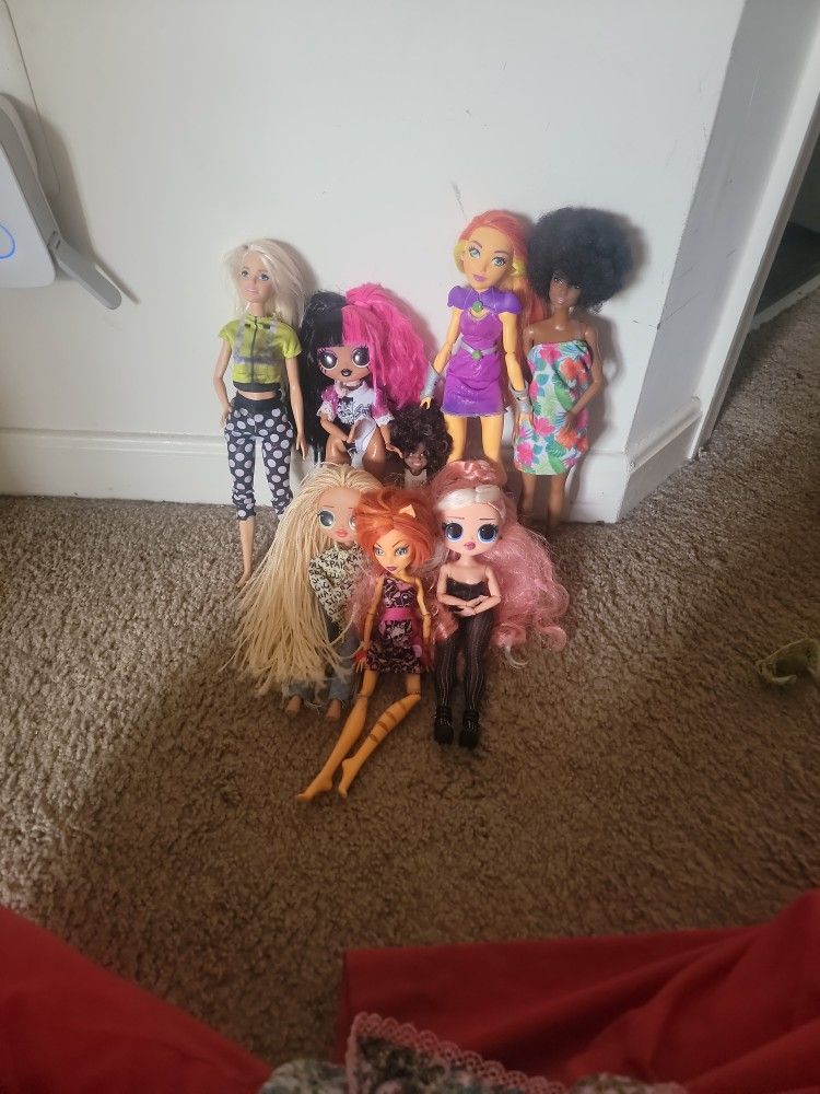 Lots Of Dolls Inculding LOL omg Dolls Good Condition.