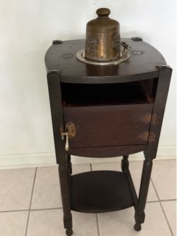 Antique cigar smoking station