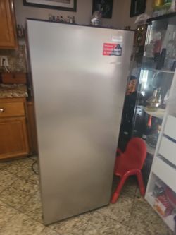 Frezzer Frigidaire for fixing