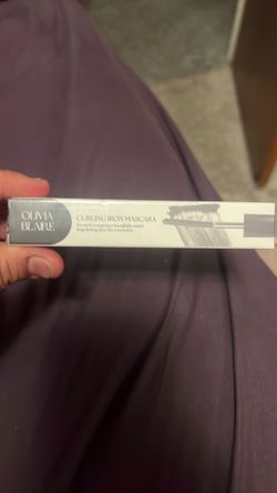 Olivia Blaire curling iron mascara