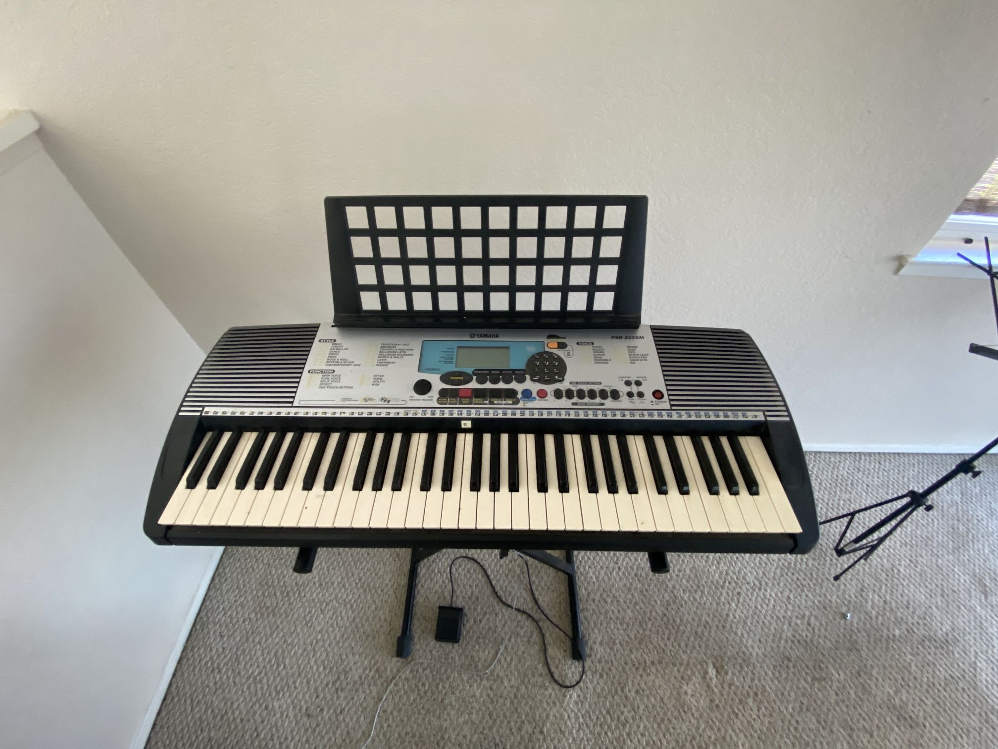 Yamaha PSR-225GM Keyboard