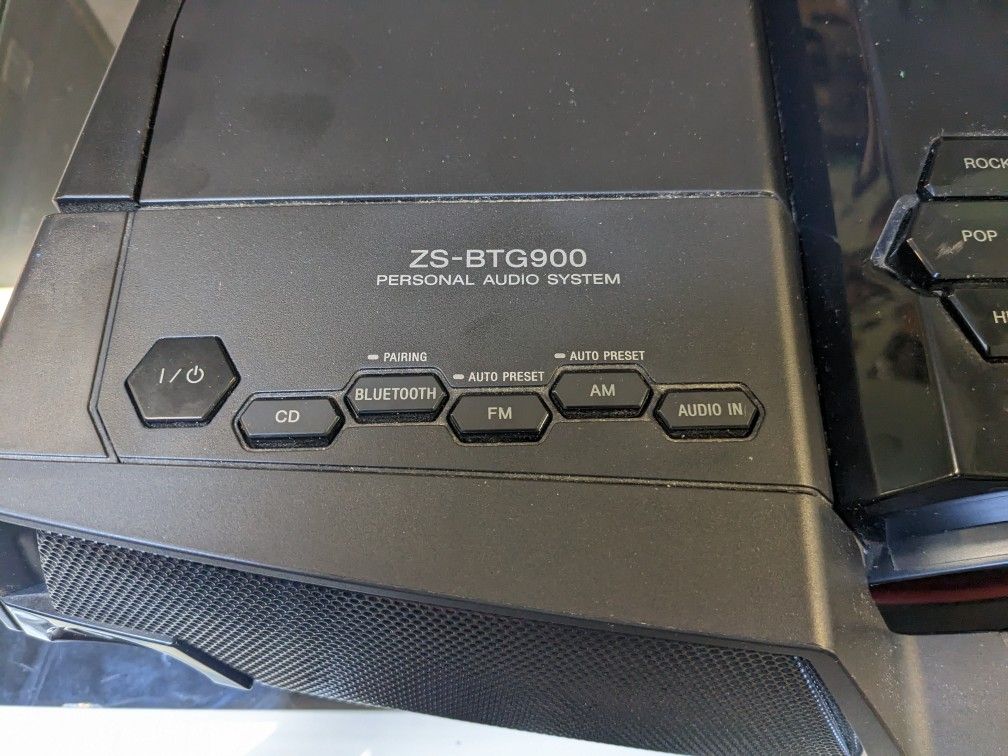 Sony ZS BTG900 Large Portable Bluetooth CD Player AM/FM Radio