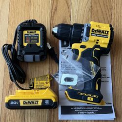 (New) Dewalt 20V Brushless Compact Drill DCD794, 2Ah battery and Charger kit