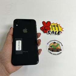 IPHONE  XR  UNLOCKED  64GB NEW BATTERY     BLACK