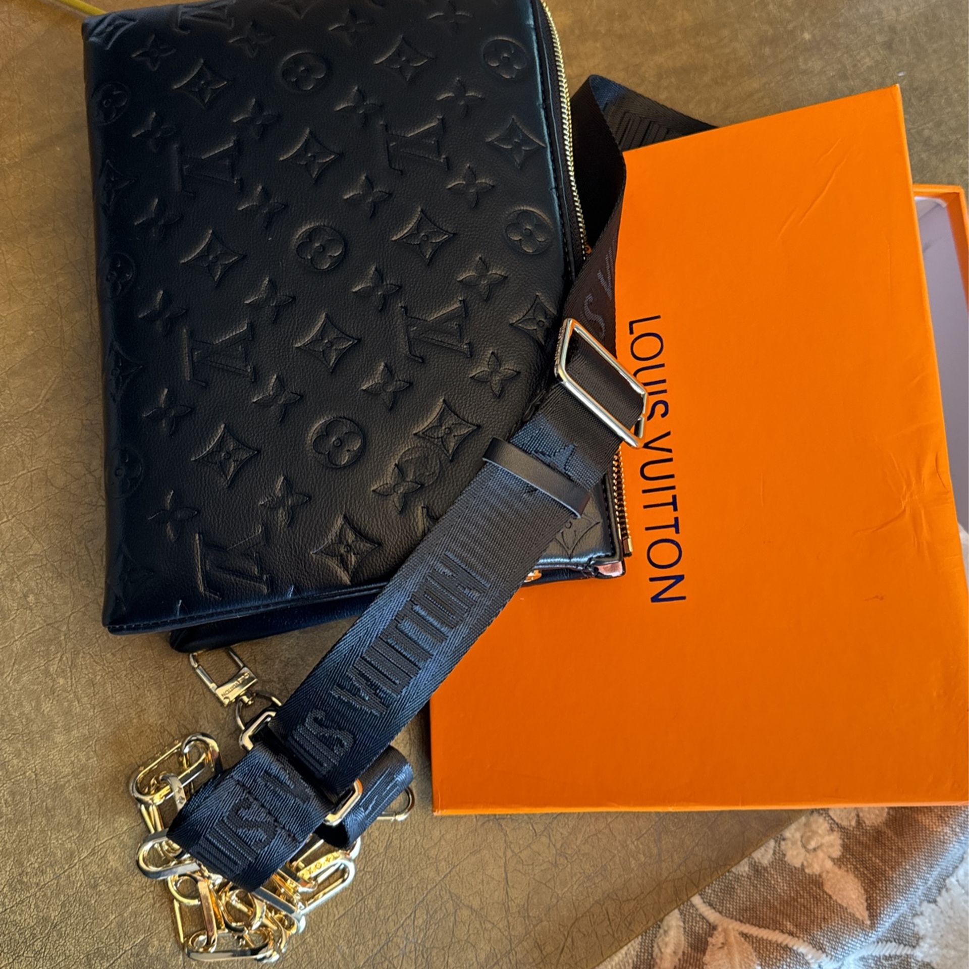 Louis Vuitton black Signature Pocketbook