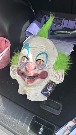 Costume mask