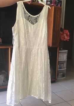 White dress L
