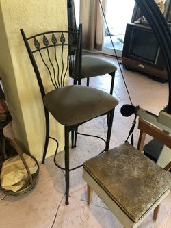 Pair of bar stools with back