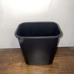 Small Black Rubbermaid Office Trash Can (3 Gallon)