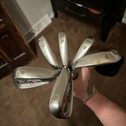 Taylormade Golf Set With Bag