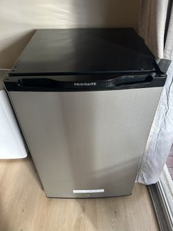 Frigidaire Mini Fridge with Freezer – Stainless Finish – Works Great