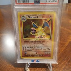 Charizard Base Set PSA 8 