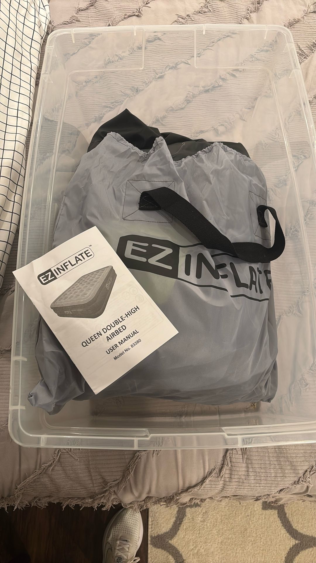LIKE NEW QUEEN EZ INFLATE AIR MATTRESS