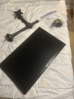 27” Lg flat screen desktop monitor with mount