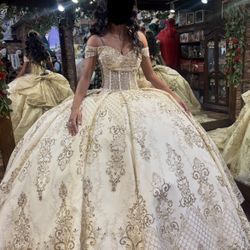 Ivory and Gold Quinceanera dress/Ballgown with Accessories