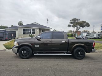 2014 Dodge RAM1500 LONGHORN ( diesel )