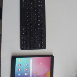 Samsung Tablet And Bluetooth Keyboard 
