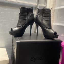 Black Platform Zippered Boots Size 8