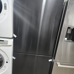 Hisense Bottom Freezer Fridge 31w